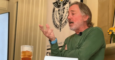 Greg Glassman deixa a MetFix