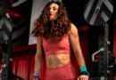 Elina Pashalanova faz 100 Bar Muscle Ups Unbroken